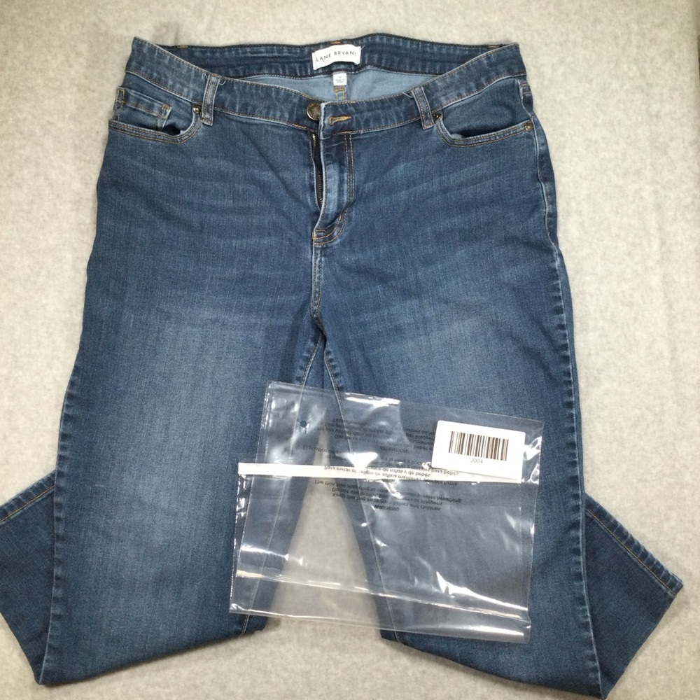 Lane Bryant Crop Blue Denim Jeans - Picture 6 of 7